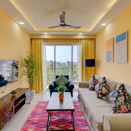 Premium 2Bhk -10 Min To Goi Airport & Beach -Pool Access -Balcony With City View